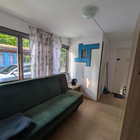 Mikutiku Lesne Nad Morzem 미코세보