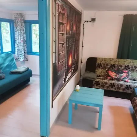 Mikutiku Lesne Nad Morzem 롯지